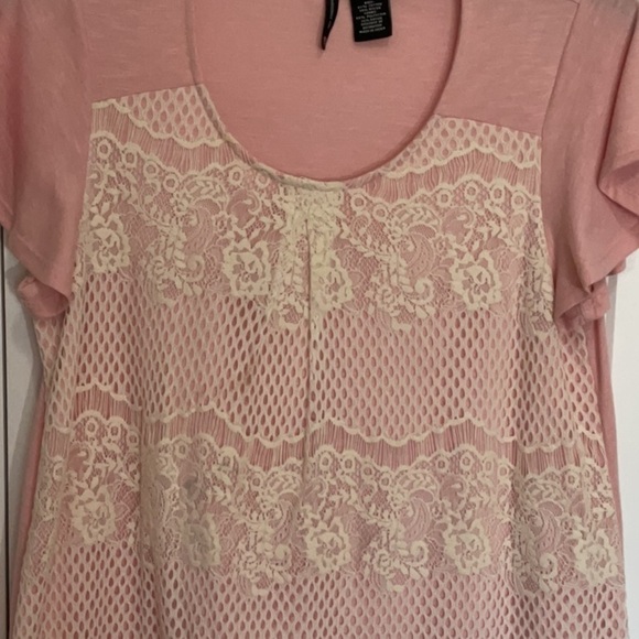 NEW Directions Lace Front Blouse - Picture 2 of 8